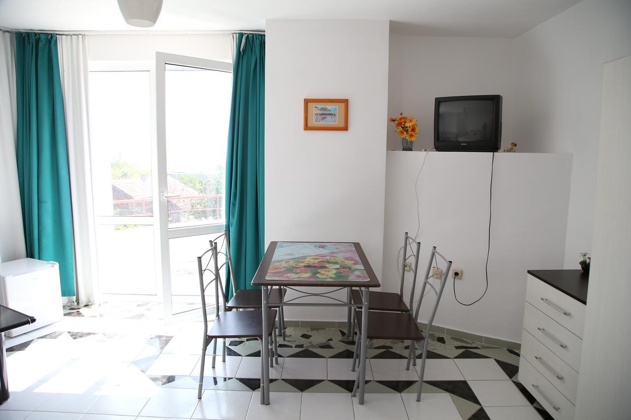Popov Guest House Balchik Extérieur photo