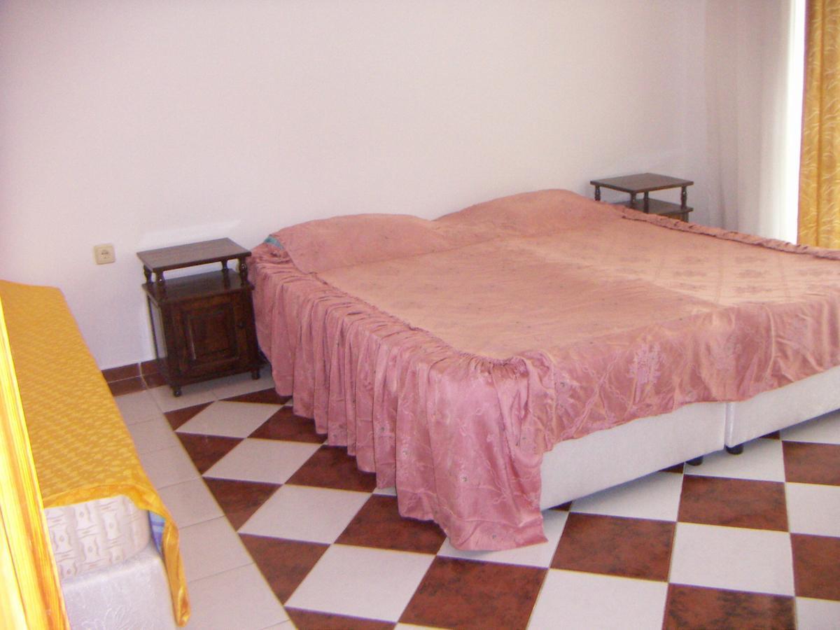 Popov Guest House Balchik Extérieur photo