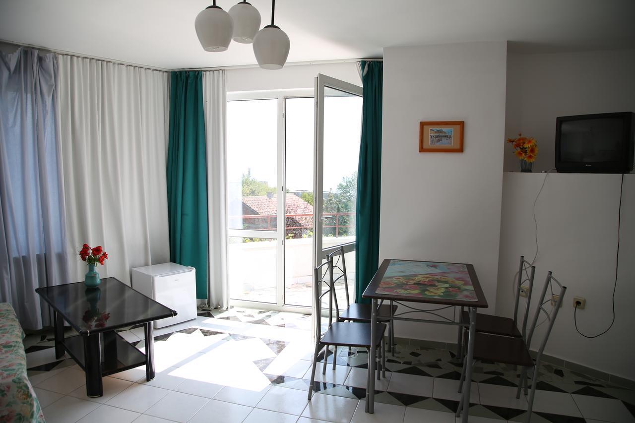 Popov Guest House Balchik Extérieur photo