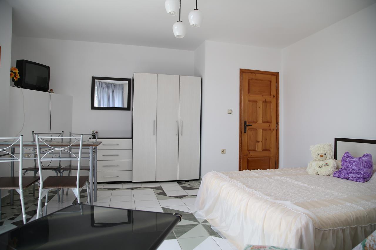 Popov Guest House Balchik Extérieur photo