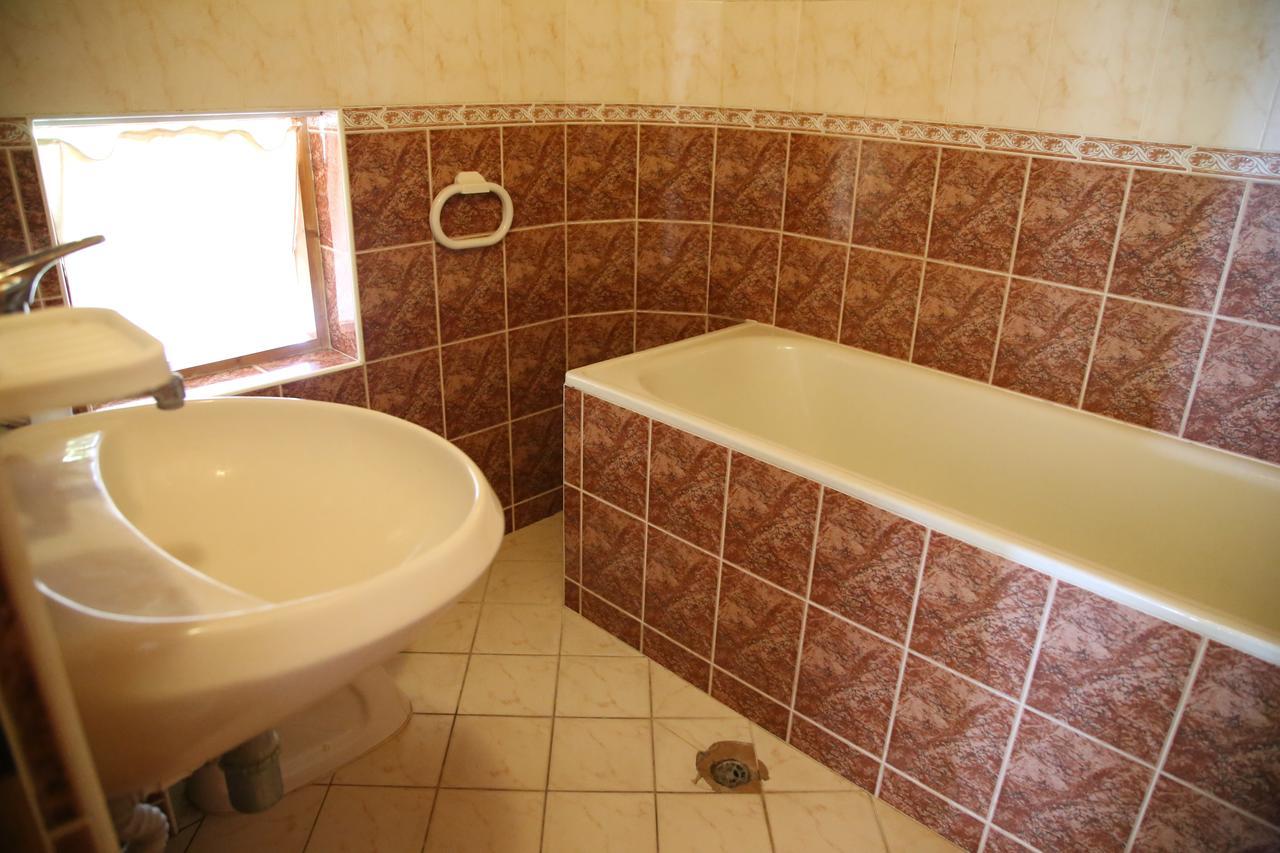 Popov Guest House Balchik Extérieur photo