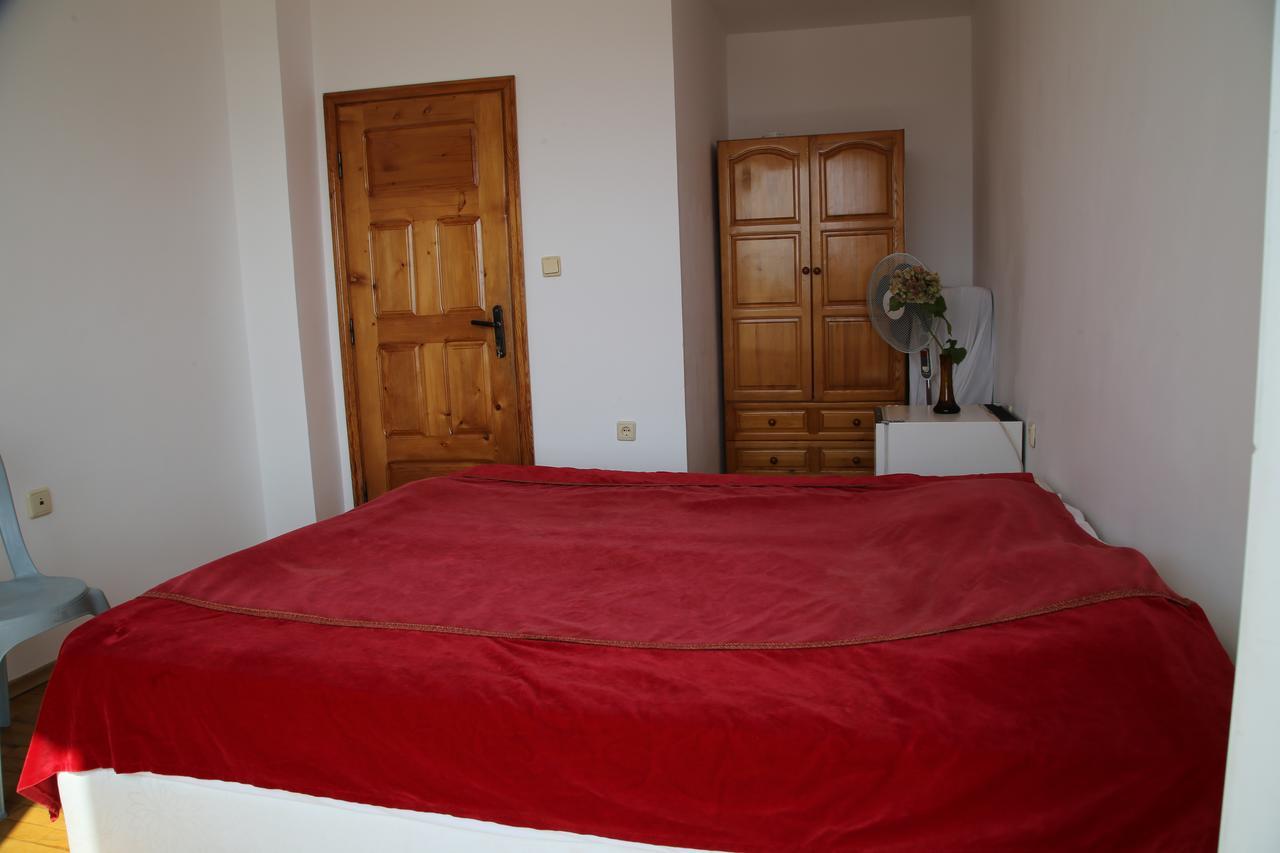 Popov Guest House Balchik Extérieur photo