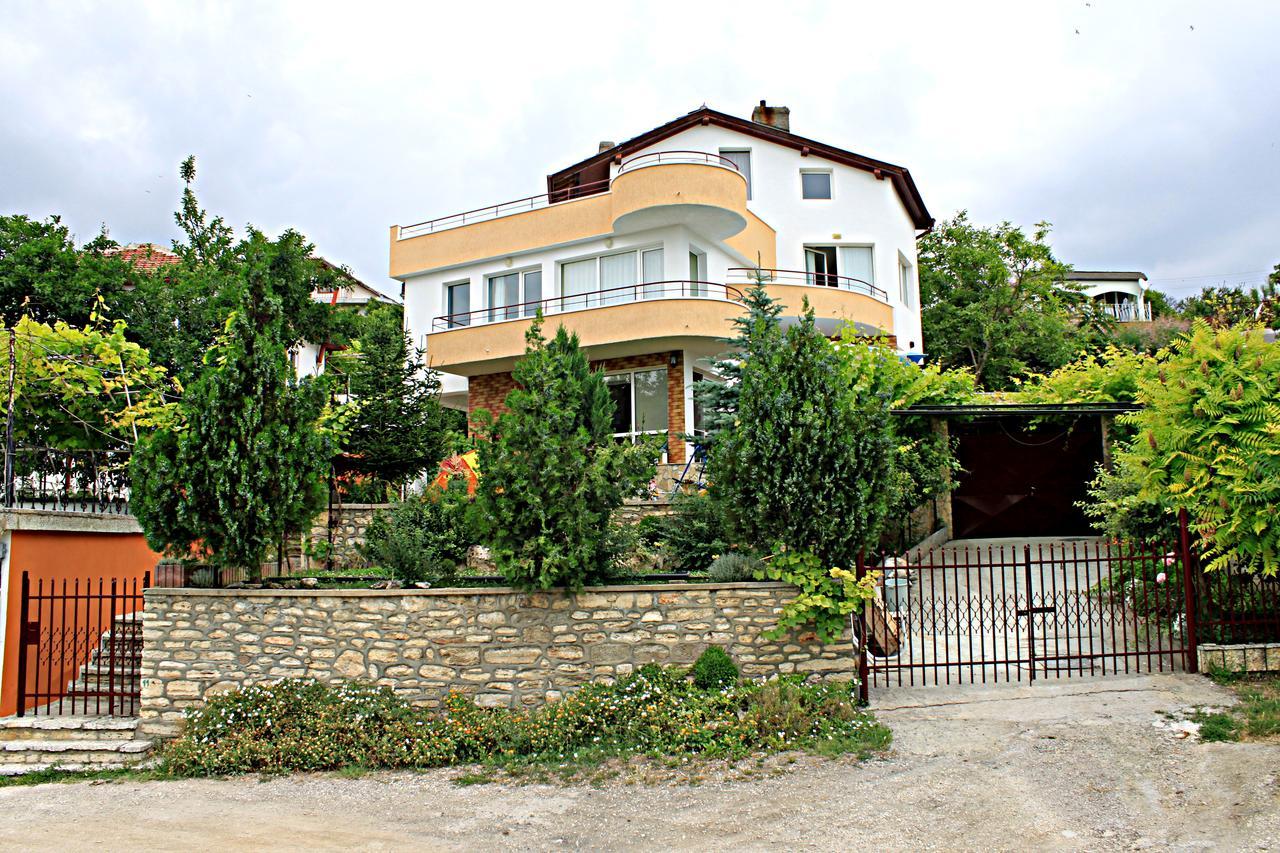 Popov Guest House Balchik Extérieur photo